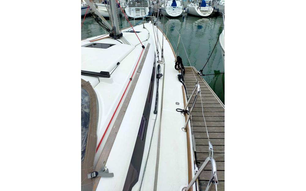 slider 10 Jeanneau Sun Odyssey 379